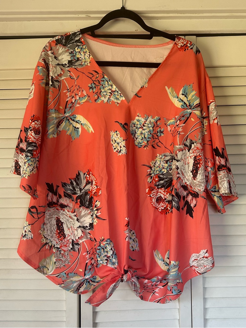 Source Unknown Coral Floral V-Neck Blouse